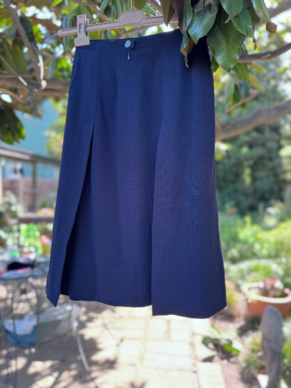 Chanel vintage Cruise 2000 mid length dark navy paneled A-Line wool skirt FR 34